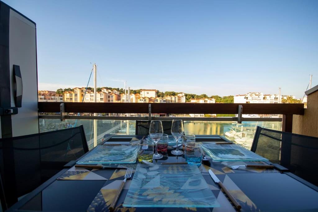 Mer Veilleuse Gruissan - Clim - Piscine エクステリア 写真